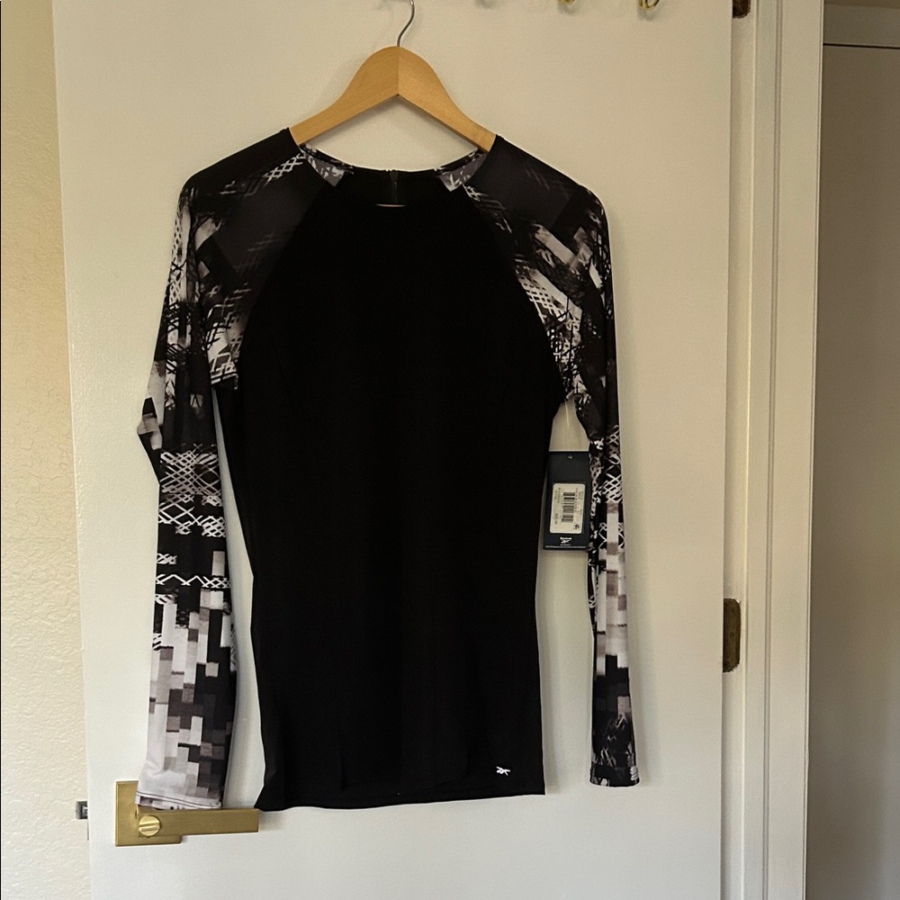 Reebok Black Long Sleeve Performance Tee with Gray/White Patterned Sleeves